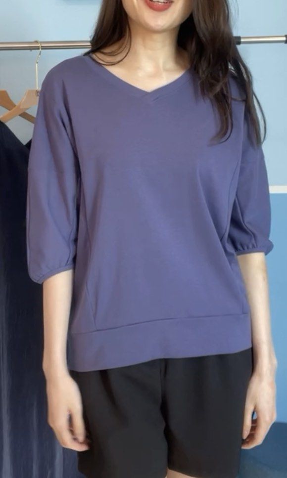 basic top (Category: Blouses) located in Singapore. Submitted by thriftwithsher (Listing ID 1313147575, Image 1). Description: brand new in package no trades free size self collection/smartpac available.