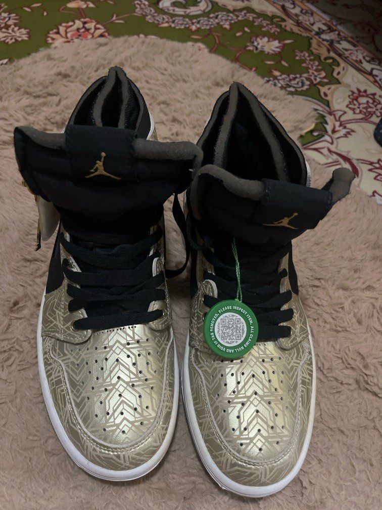 BRAND NEW STOCKX VERIFIED AIR JORDAN 1 ZOOM CMFT GOLD LAZER Men s Fashion Footwear Sneakers on Carousell