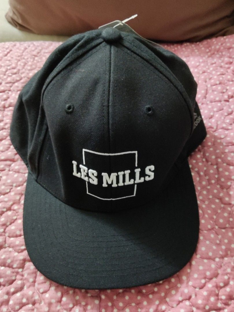 Les mills cap clearance
