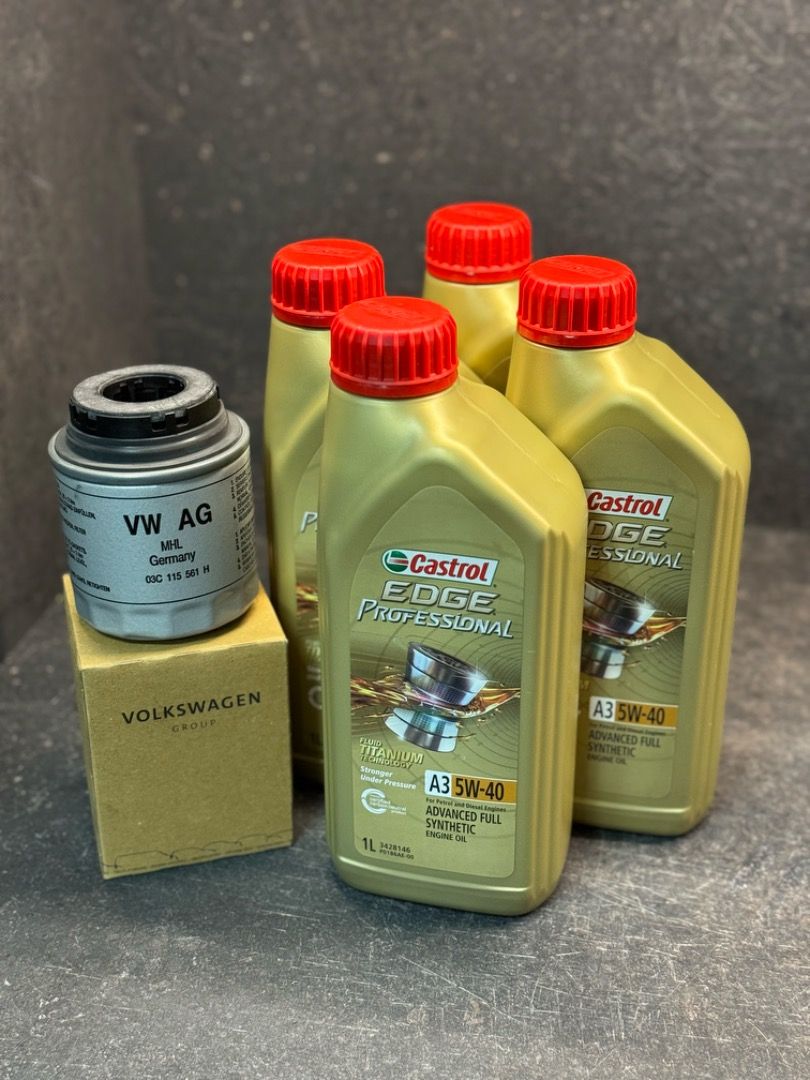 Castrol Edge Professional Servicing Package (Category: Car Workshops & Services) located in Singapore. Submitted by volks.sg (Listing ID 1313079507, Image 1). Description: 5W-40 Engine Oil Servicing Package includes: - 4 Litres of oil (additional $20 per litre if required) - Original oil filter for Volkswagen, Audi, Seat and Skoda (other brands available too!) For more info, please contact us at: 9764 4886.
