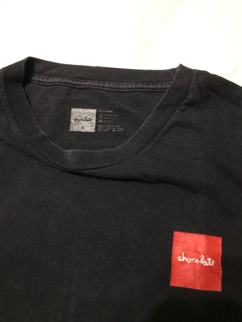 Chocolate Script Logo long sleeve (Category: Activewear) located in Antipolo. Submitted by stored_stuff (Listing ID 1313088115, Image 2). Description: 9/10 condition 9/10 color rate dm for faster transaction 💨💸😊.