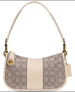 (Category: ) located in . Submitted by bigclosetclearance (Listing ID 1313187122, Image 1). Description: .