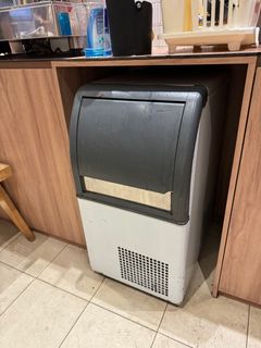 (Category: ) located in . Submitted by helloobellooooo (Listing ID 1313087164, Image 1). Description: .