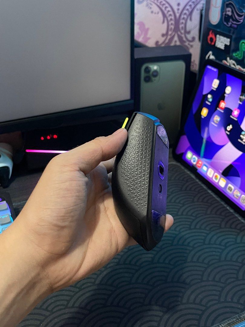 Corsair Katar Pro (Category: Mouse & Mousepads) located in Manila. Submitted by mallowwzx (Listing ID 1313208780, Image 2). Description: Katar pro wireless With Double AA battery Corsair software supported 9.5/10 condition Inclusions: Katar pro wireless Dongle Double AA battery - issue not working dongle connection, idk why pero working via bluetooth No issue, crispy all buttons.