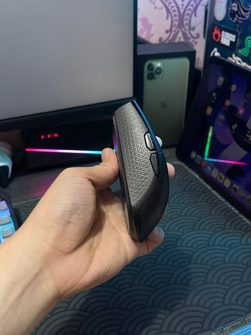 Corsair Katar Pro (Category: Mouse & Mousepads) located in Manila. Submitted by mallowwzx (Listing ID 1313208780, Image 1). Description: Katar pro wireless With Double AA battery Corsair software supported 9.5/10 condition Inclusions: Katar pro wireless Dongle Double AA battery - issue not working dongle connection, idk why pero working via bluetooth No issue, crispy all buttons.