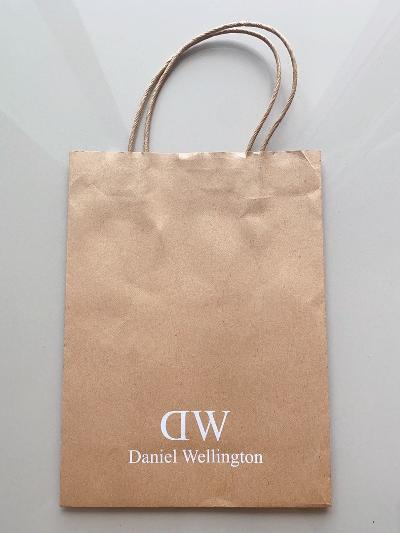 Daniel wellington paper bag store