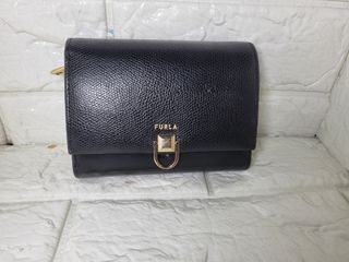 (Kategori: ) berada di . Dikirim oleh klairavie (ID iklan 1313107503, Gambar 1). Deskripsi: .