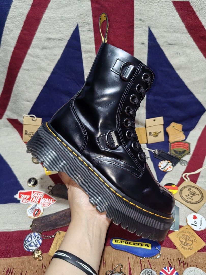 DR. MARTENS JADON BUTTERO Men s Fashion Footwear Boots on Carousell