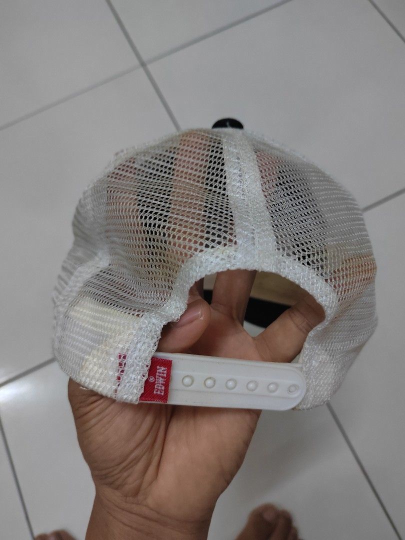 Edwin Cap (Category: Cap & Hats) located in Ipoh. Submitted by ashr7store (Listing ID 1313122094, Image 2). Description: Good conditon.