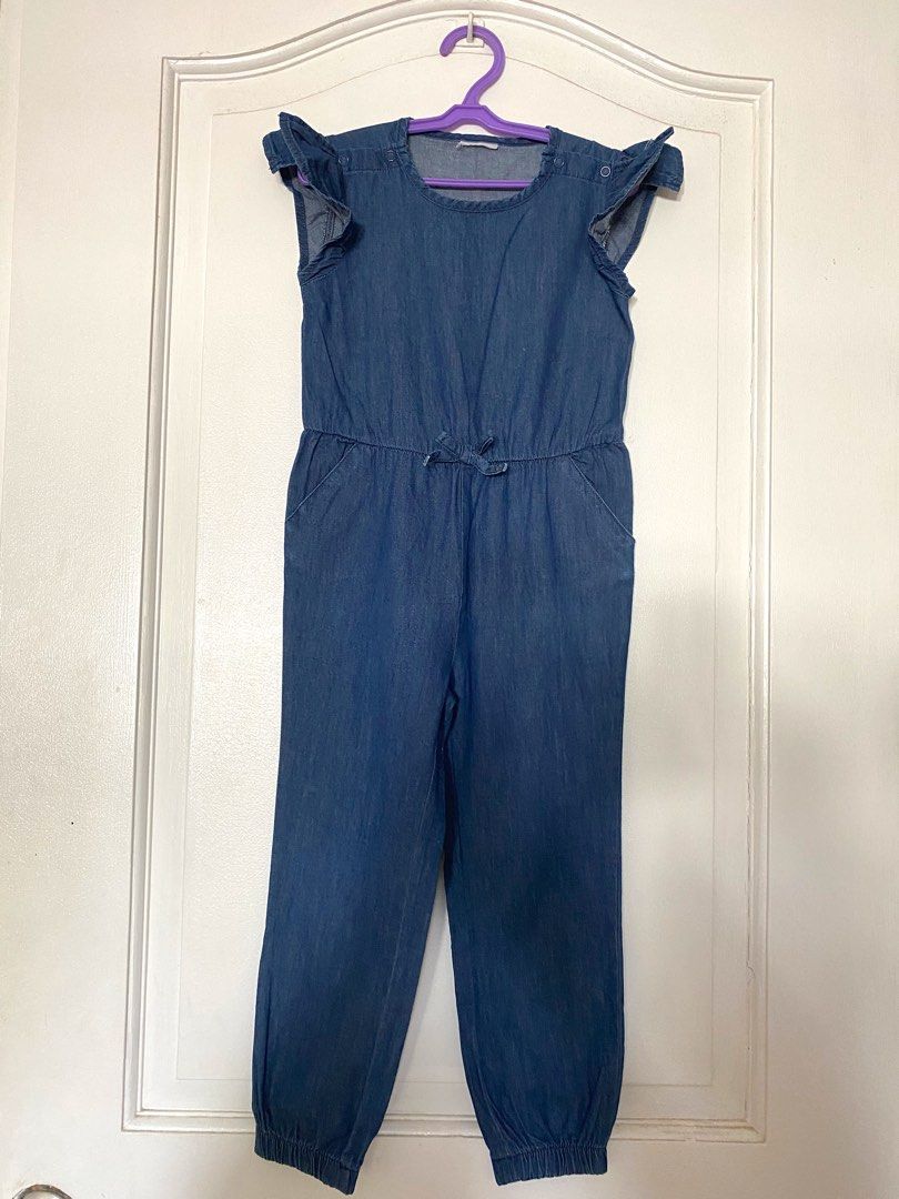 Girls Denim Jumpsuit (Category: Babies & Kids Fashion) located in Paranaque City. Submitted by yard_army (Listing ID 1313079494, Image 1). Description: Imported🇺🇸 Can fit 5-6 years old Length from shoulder to bottom 35” Width of waist when laid flat 11” Minor stain in front, barely noticeable, (check photo).