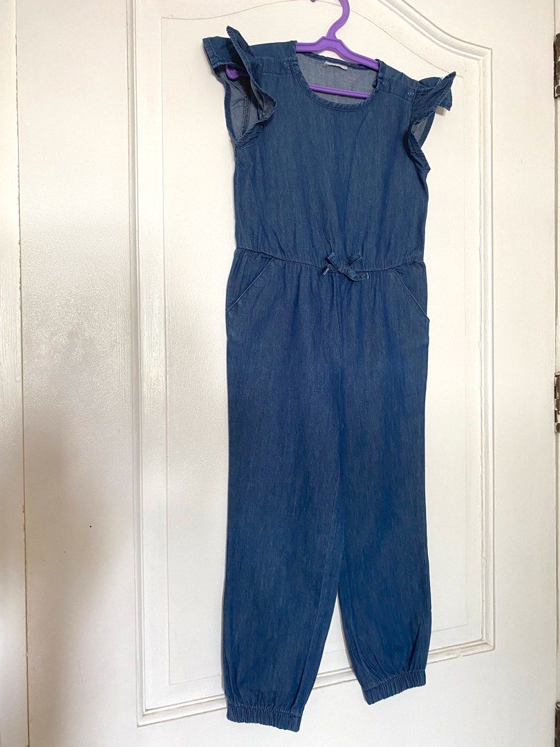 Girls Denim Jumpsuit (Category: Babies & Kids Fashion) located in Paranaque City. Submitted by yard_army (Listing ID 1313079494, Image 3). Description: Imported🇺🇸 Can fit 5-6 years old Length from shoulder to bottom 35” Width of waist when laid flat 11” Minor stain in front, barely noticeable, (check photo).
