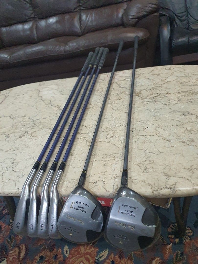 Golf range set (Category: Golf) located in Paranaque City. Submitted by manilagolfmarket (Listing ID 1313203865, Image 2). Description: For Sale range bag with clubs for only 3.5k pick uo Bf Paranaque or add shipping.