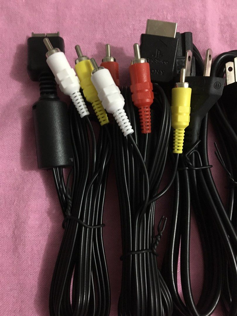 Hdim to hdmi cabale (Category: PlayStation) located in Quezon City. Submitted by juhaire (Listing ID 1313143246, Image 2). Description: Availabale brand new Hdmi to hdmi cable 2m 200 Ac power cord 200 Av cabale 200.