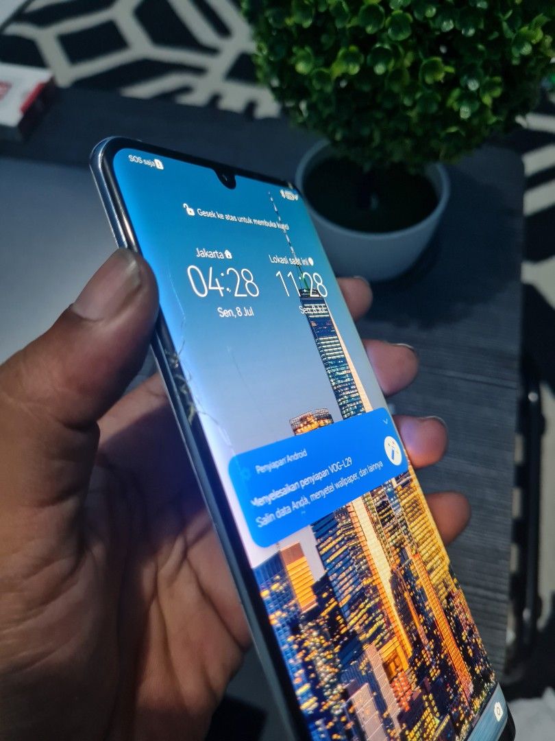 Samsung Galaxy S10 Plus Huawei P30 Pro Samsung Watch Galaxy S10