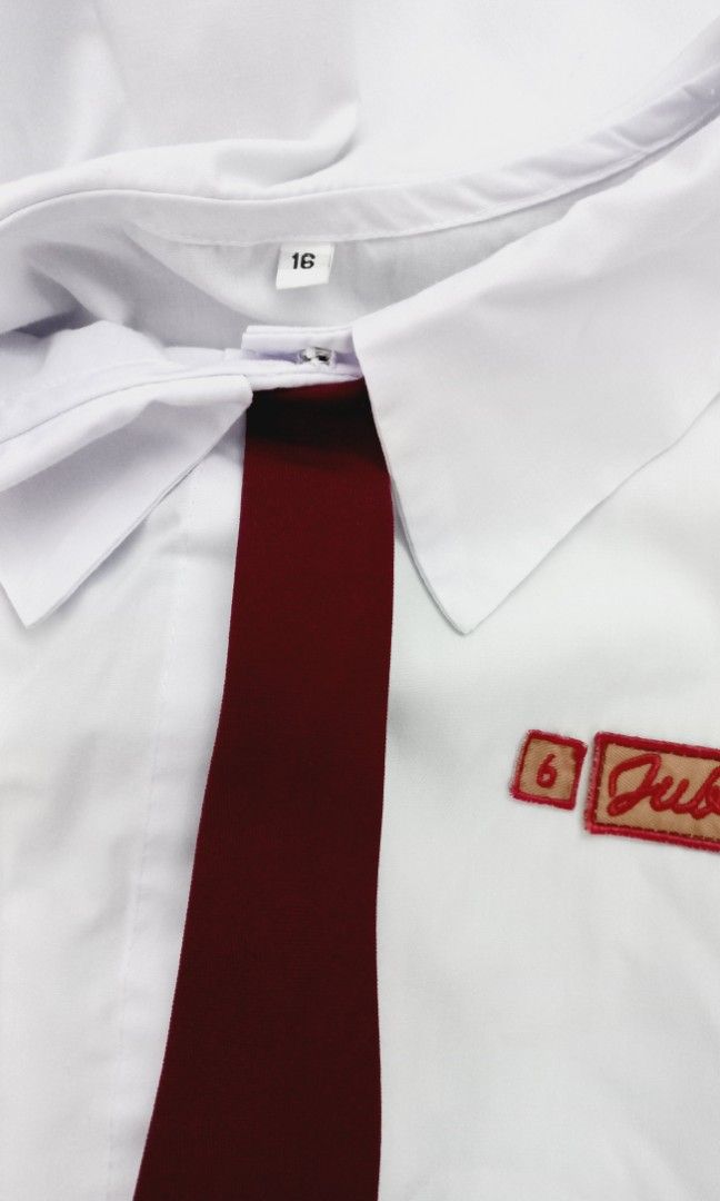 Jubilee School Uniform (grade 4 to jhs) (Category: Sets or Coordinates) located in San Juan City. Submitted by micaviel (Listing ID 1313203882, Image 3). Description: grade 4-6 blouse skirts are size Medium and large i have 2 sets (400/set) P.E uniform is 300php for 1 set blouse size16 jogging pants size 18 can be used until grade 10 used for 6 months only..