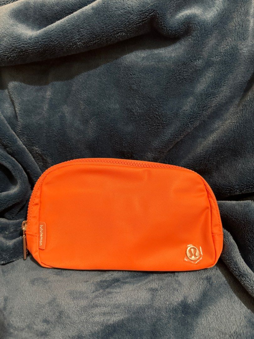 LULULEMON Everywhere Belt Bag 1L (Coral Kiss), Women's Fashion, Bags &  Wallets, Purses & Pouches on Carousell