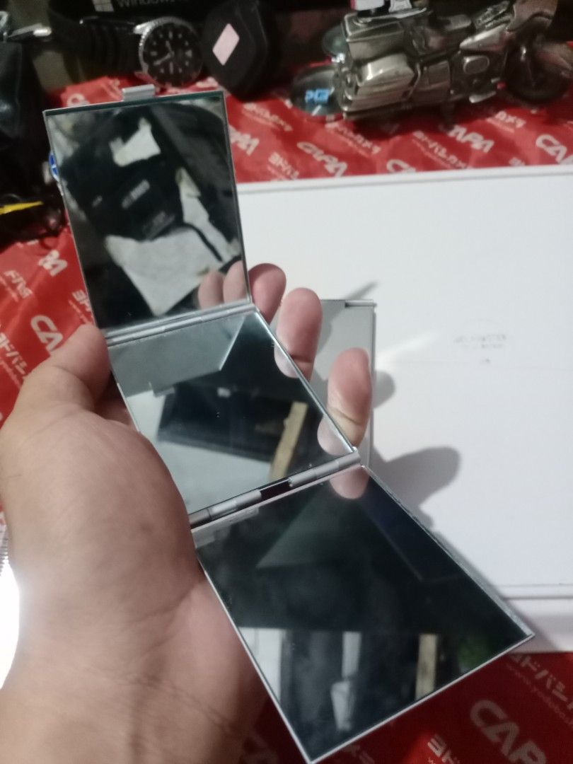 Makeup mirror (two pieces) (Category: Makeup) located in Tabaco. Submitted by fritznicoleshoppe (Listing ID 1313163222, Image 1). Description: Two (2) pieces of makeup mirrors. Mabigat po yang isa. Good as new. Take all 180 pesos.