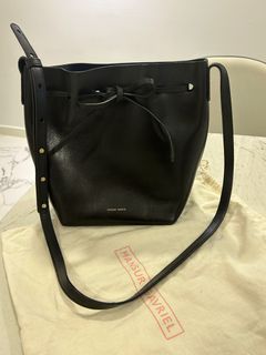 (Category: ) located in . Submitted by mysecondcloset (Listing ID 1313047656, Image 1). Description: .