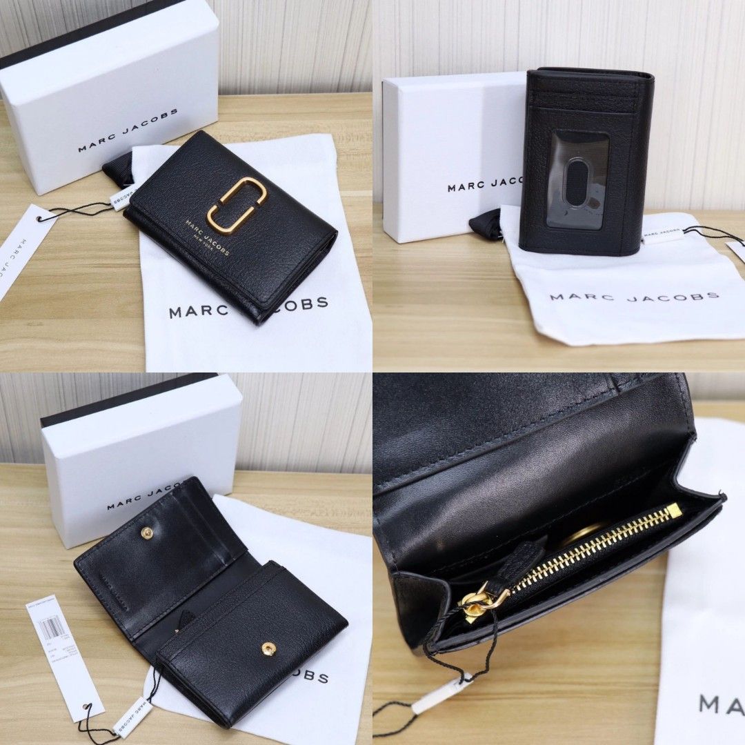Marc Jacobs Wallet Women s Fashion Bags Wallets Purses Pouches on Carousell
