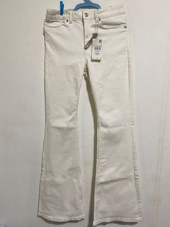 (Category: ) located in . Submitted by zuralahpreloved (Listing ID 1313141709, Image 1). Description: .