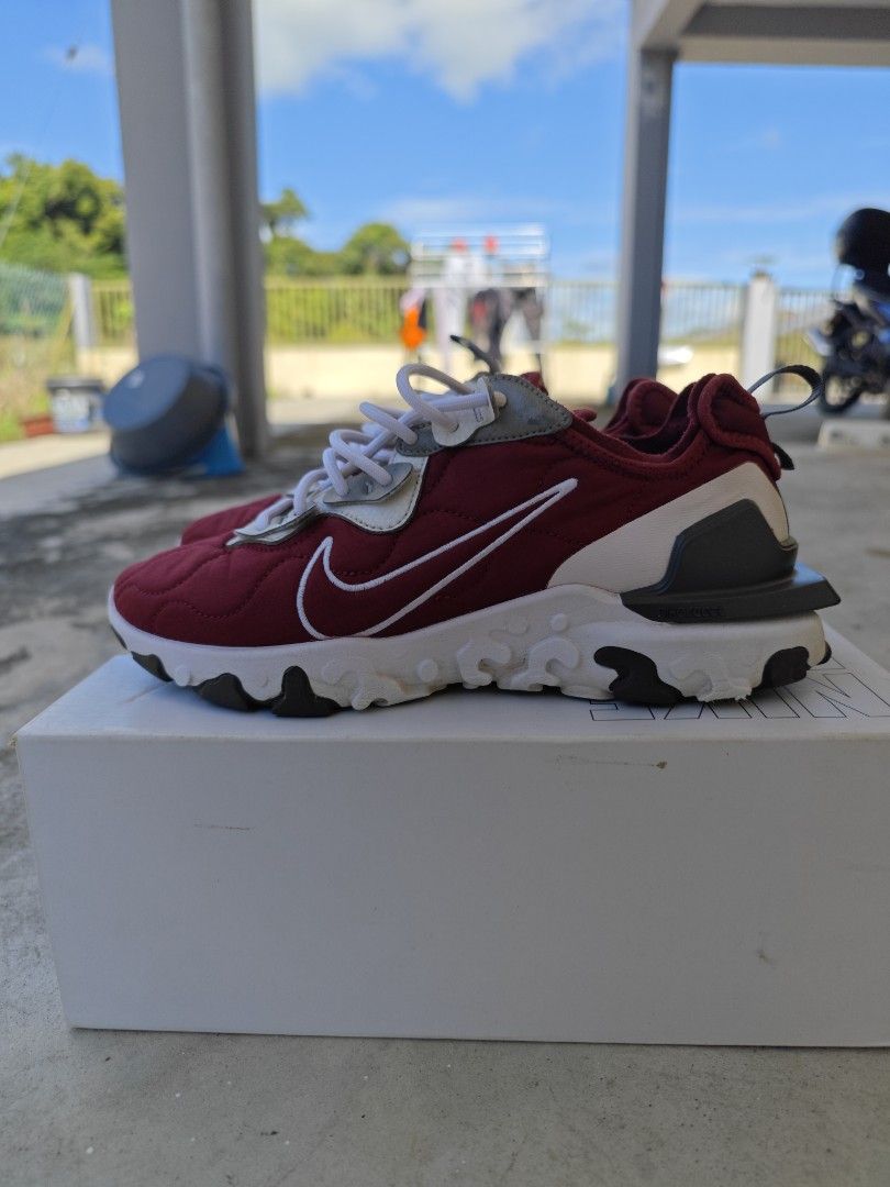 Custom nike react element top