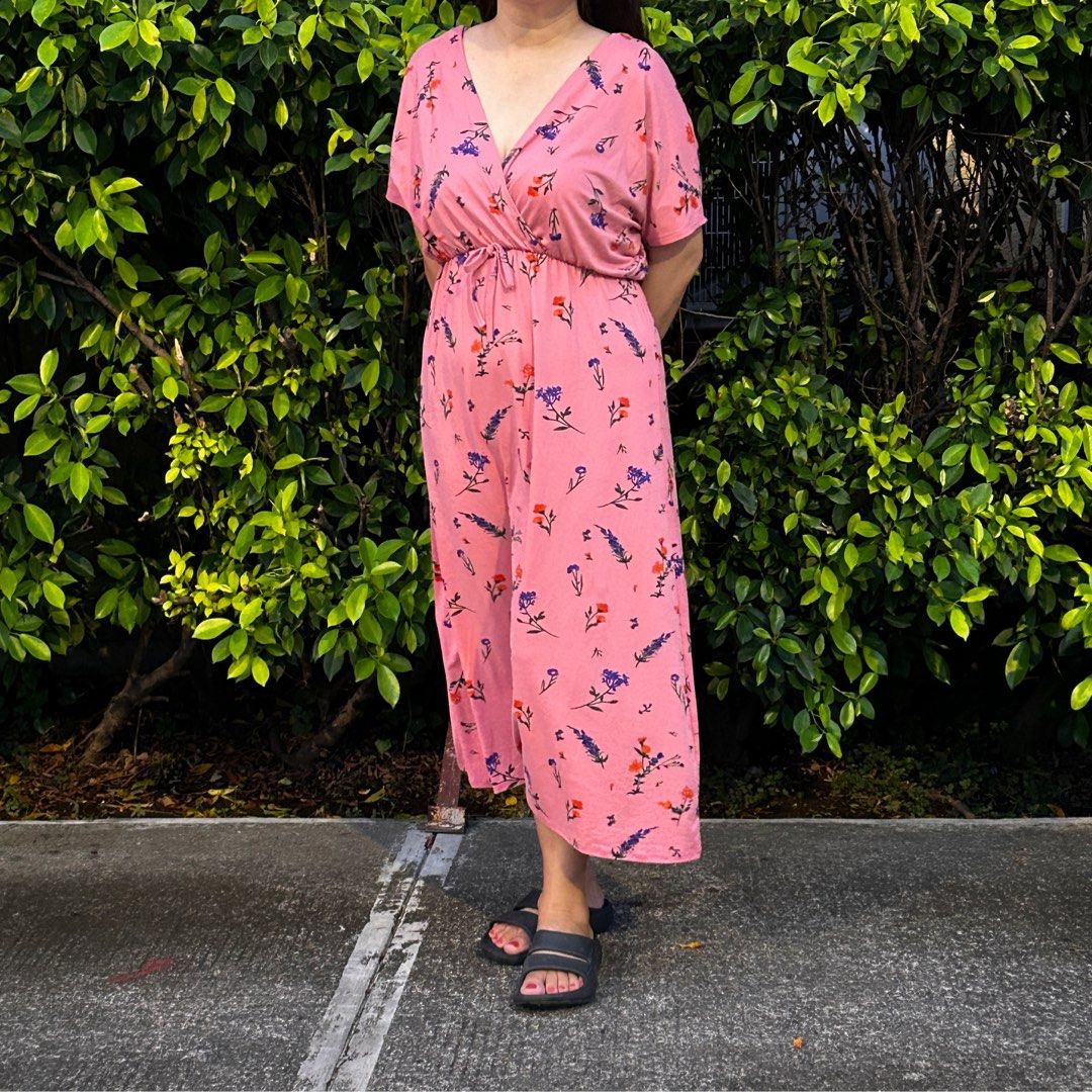 pink floral maxi dress (Category: Dresses) located in Cavite. Submitted by coffeechai (Listing ID 1313191499, Image 2). Description: - used 3x max - very comfy material .