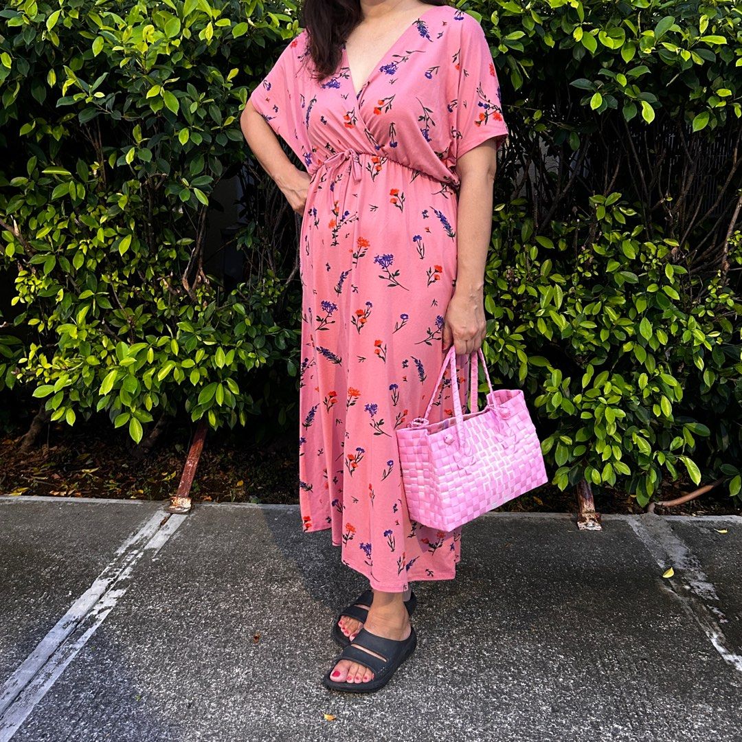 pink floral maxi dress (Category: Dresses) located in Cavite. Submitted by coffeechai (Listing ID 1313191499, Image 1). Description: - used 3x max - very comfy material .