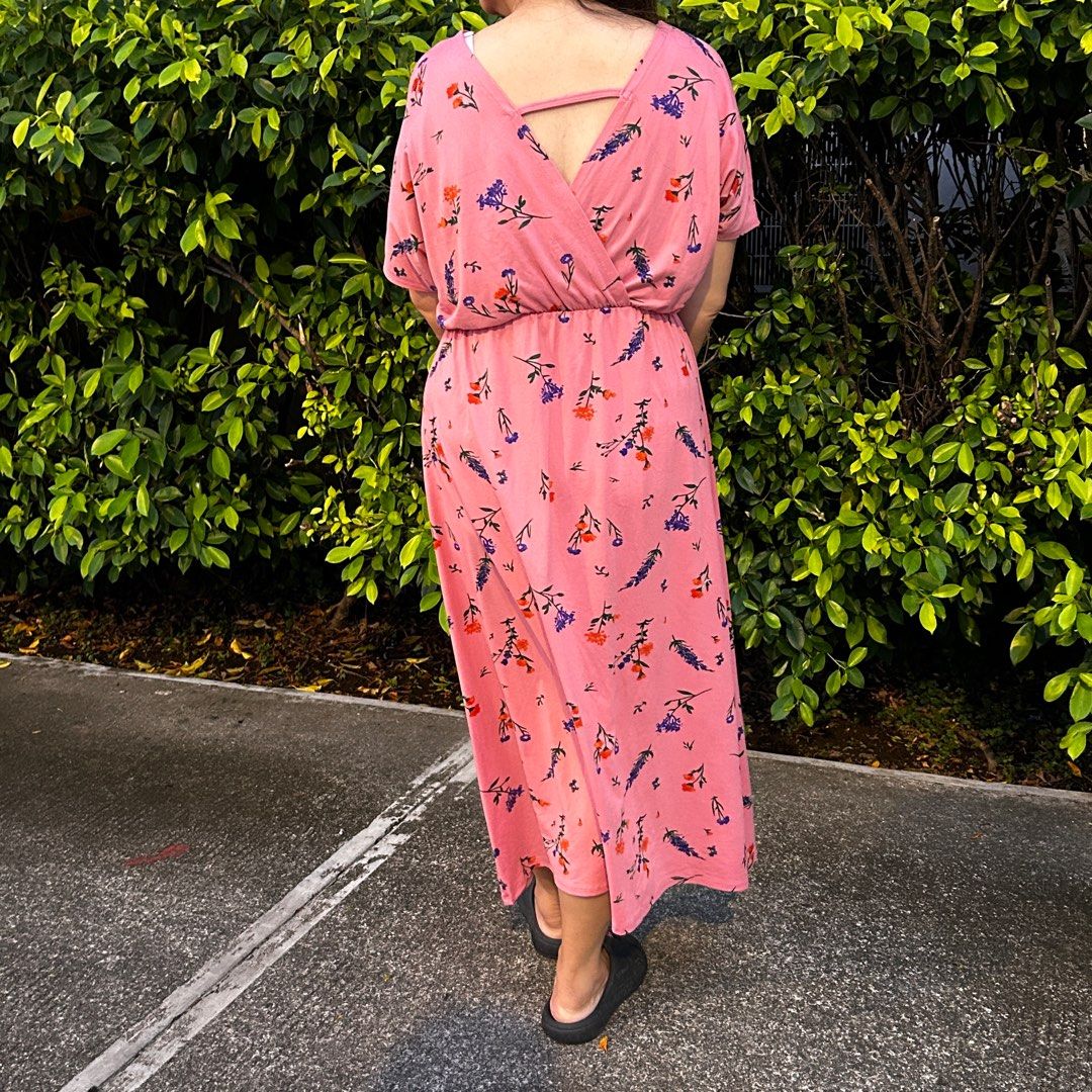 pink floral maxi dress (Category: Dresses) located in Cavite. Submitted by coffeechai (Listing ID 1313191499, Image 3). Description: - used 3x max - very comfy material .