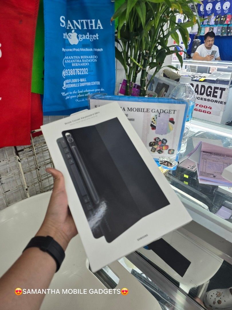 Samsung Galaxy Original Keyboard For Tab S9 Plus (Category: Computer Keyboard) located in Manila. Submitted by lenweltong05295 (Listing ID 1313115547, Image 1). Description: Samsung Galaxy Original Keyboard For Tab S9 Plus Brandnew Sealed with Warranty onhnd Stock.