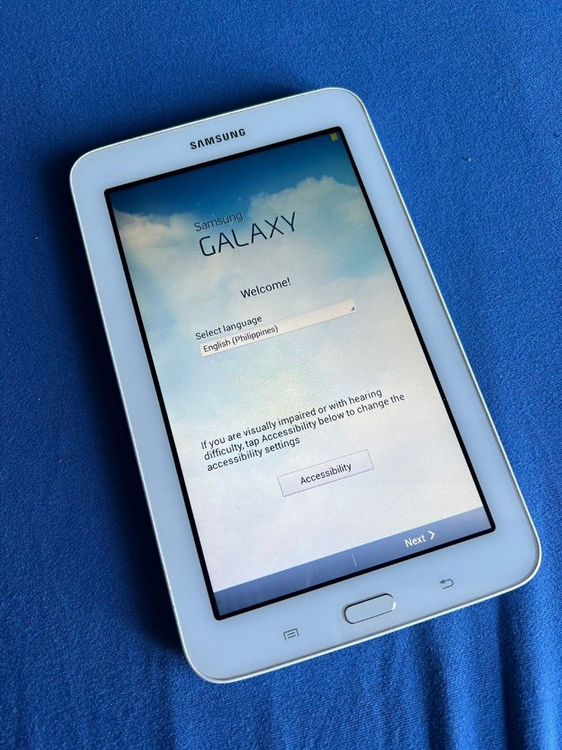 SAMSUNG GALAXY TAB 3 LITE (Category: Samsung) located in Makati City. Submitted by nicolaylay (Listing ID 1313062320, Image 3). Description: - NO CHARGER - NO MEMORY CARD - NO COVER (SEE 2ND PIC) - SD CARD (3.69 GB).