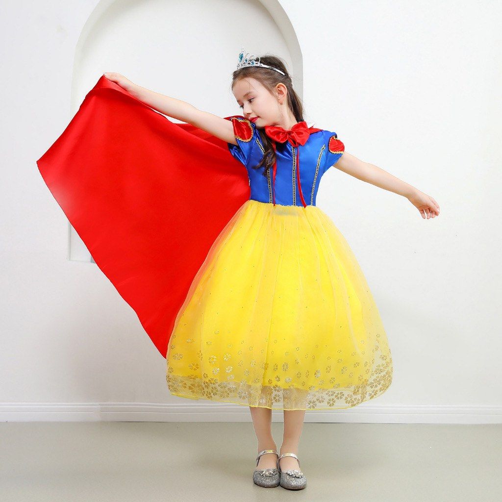 Snow white costume Brandnew (Category: Babies & Kids Fashion) located in Quezon City. Submitted by mmdcme (Listing ID 1313183526, Image 3). Description: Snow white costume - 1000 Pesos Accesories - 380 For Sale Brandnew On hand And Ready to Ship Qc commonwealth Area.