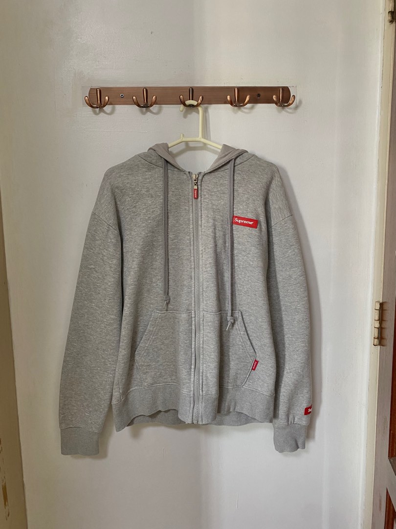 Supreme kids jacket grey Men s Fashion Coats Jackets and Outerwear on Carousell