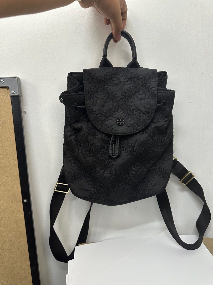 TORY BURCH flame quilt mini backpack black (free shipping) (Category: Backpacks) located in Santiago. Submitted by parttimeonly (Listing ID 1313084787, Image 1). Description: Original 100% j&t last pic -reference.