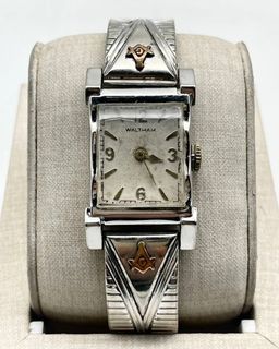 (Category: ) located in . Submitted by _classicwatchcollection (Listing ID 1313128045, Image 1). Description: .