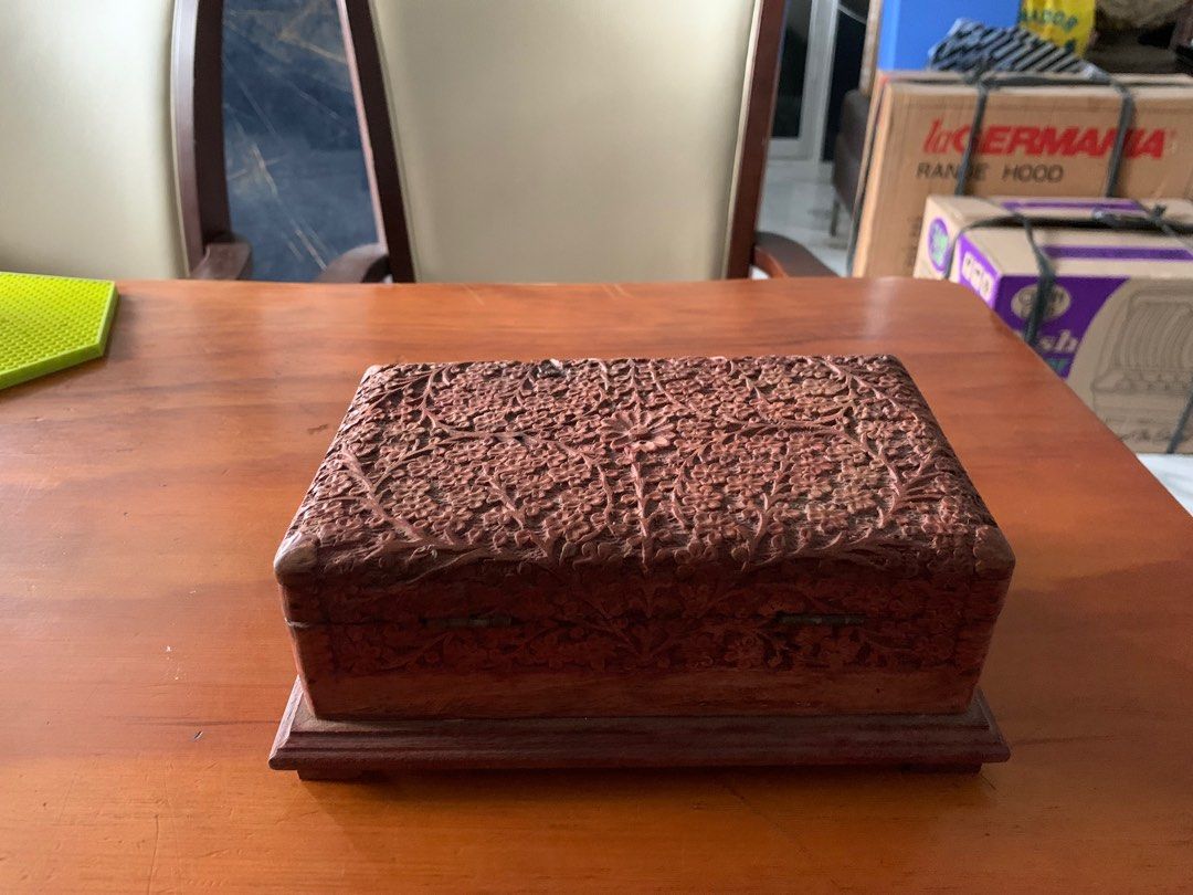 Wood Jewelry Box (Category: Accessory Holder, Box & Organizers) located in Mandaue City. Submitted by james52 (Listing ID 1313038835, Image 1). Description: .