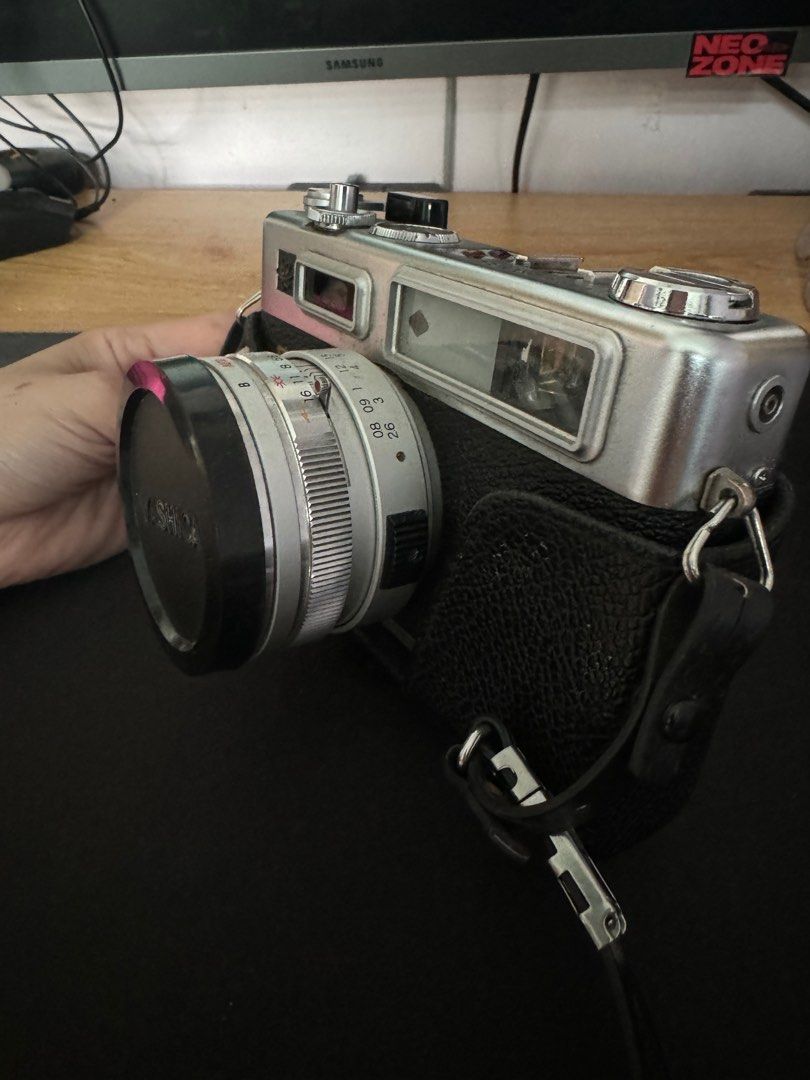 Yashica Electro 35 GSN (Category: Cameras) located in Quezon City. Submitted by arriahc99 (Listing ID 1313086706, Image 3). Description: Yashica Electro 35 GSN 8/10 physical condition. Has minor scratches on the body. No dents. Inclusions: strap, lens cap, half body case, National flash Honest Issues: battery check is not working. needs some cleaning. MOP: gcash Delivery: grab/lalamove (shipping to be shouldered by buyer), can do meetups within M