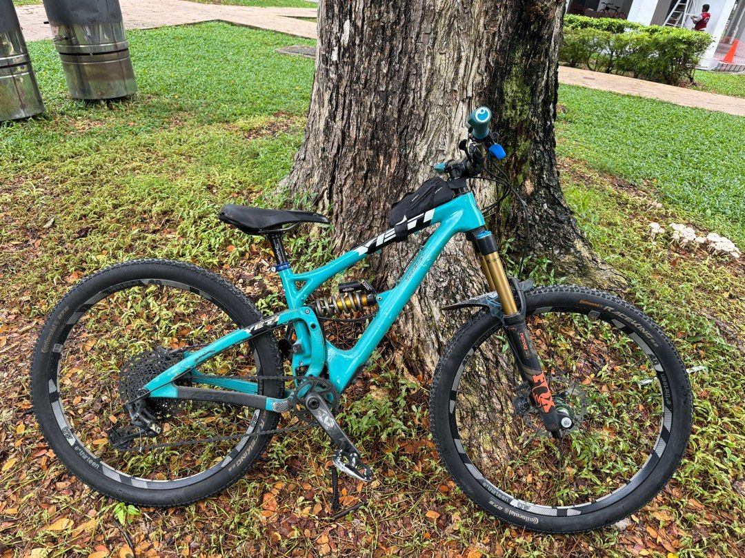 Yeti SB5c Full Carbon mountain bike Xs Sports Equipment Bicycles Parts Bicycles on Carousell