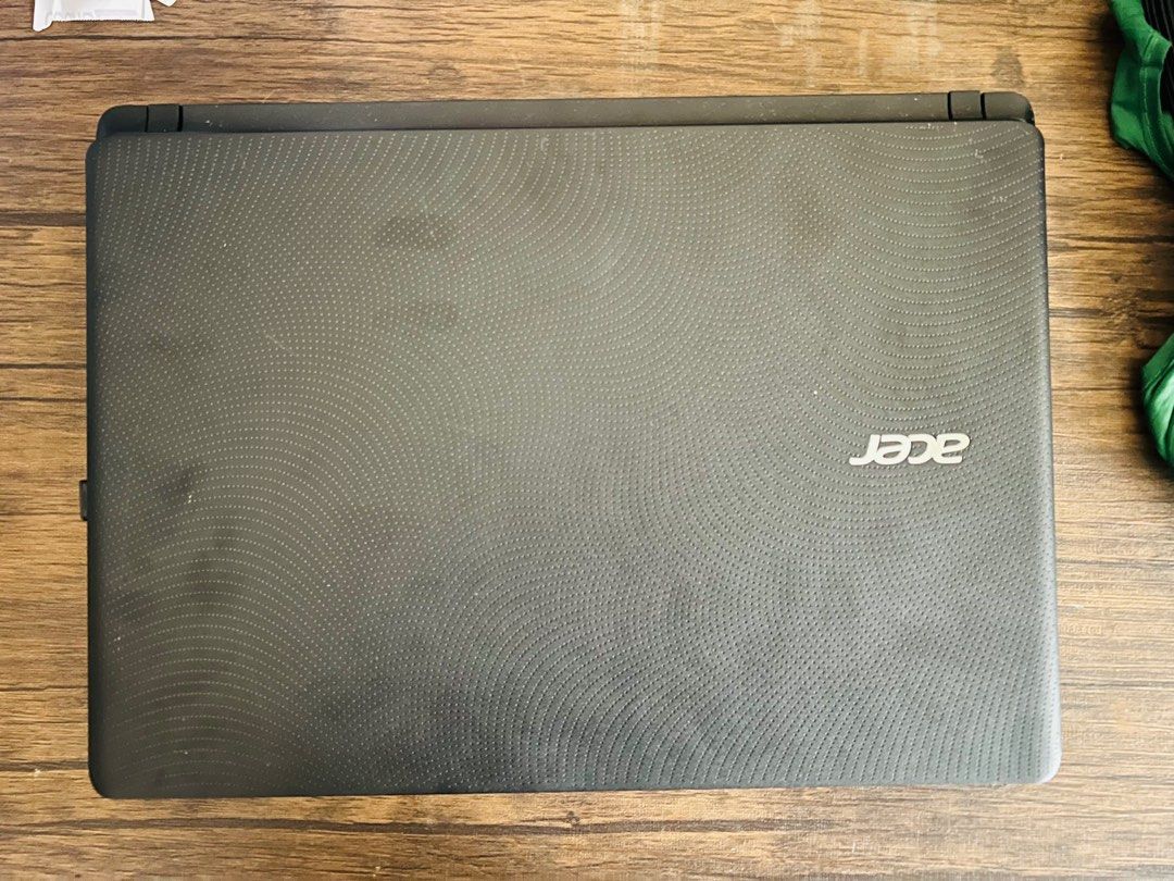 ACER ASPIRE ES-14 with charger (Category: Laptops & Notebooks) located in Marikina City. Submitted by kzells13 (Listing ID 1313283748, Image 3). Description: .