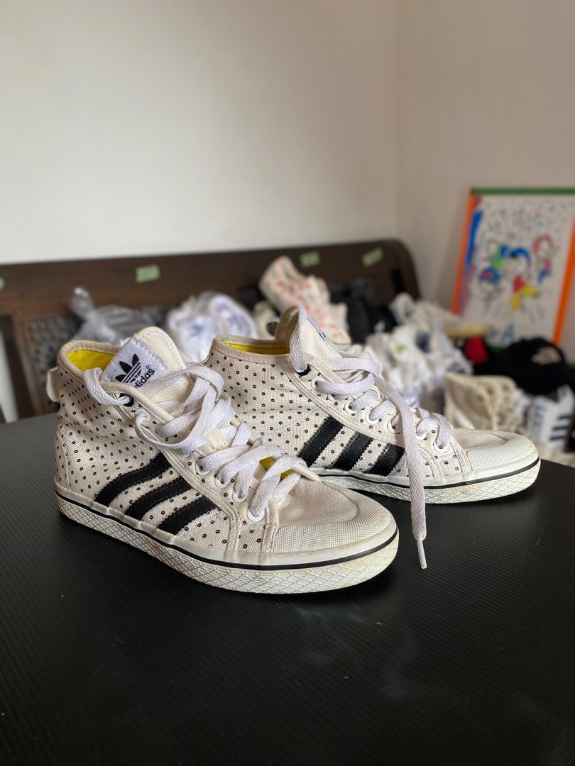 Adidas honey stripes store
