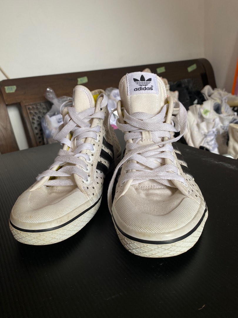 Adidas honey stripes low top