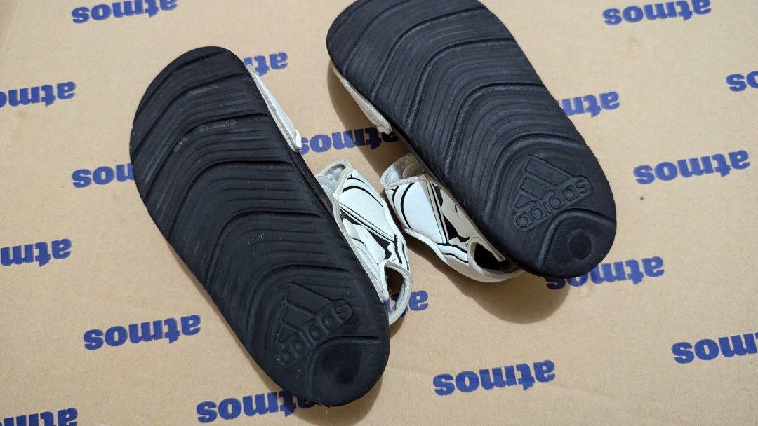 Adidas Starwars Storm Trooper Sandals (Category: Babies & Kids Fashion) located in Quezon City. Submitted by furbous (Listing ID 1313358150, Image 2). Description: needs cleaning few light scratches almost no heel drags.