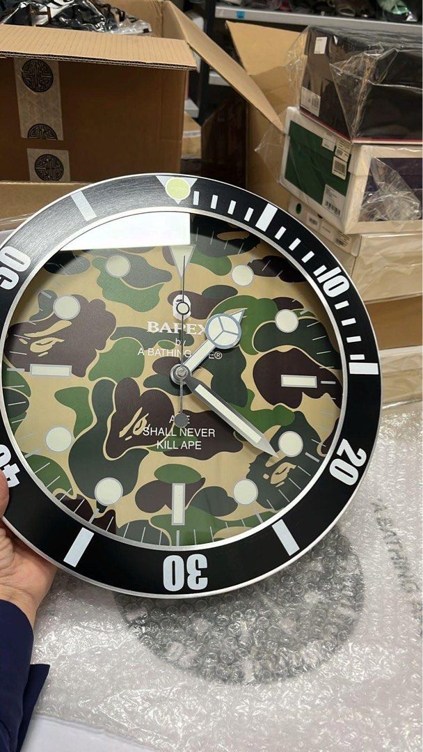BAPEX WALL CLOCK (Category: Luxury Accessories) located in Munoz. Submitted by dong4tti (Listing ID 1313272341, Image 1). Description: 16k srp / 11k sale price.
