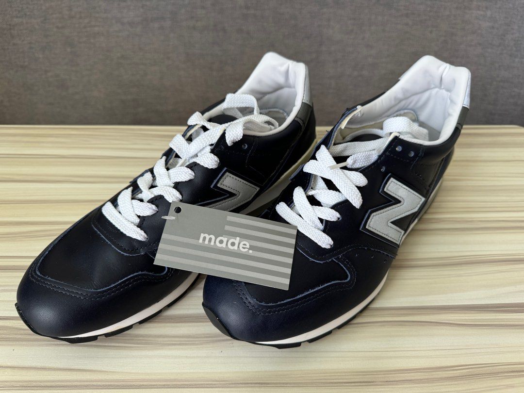 Brand new with box and Made in USA New Balance 996 in Navy