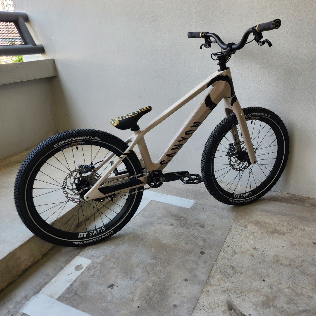 Canyon Stitch CFR Trail bike Tomomi Edition, Sports Equipment