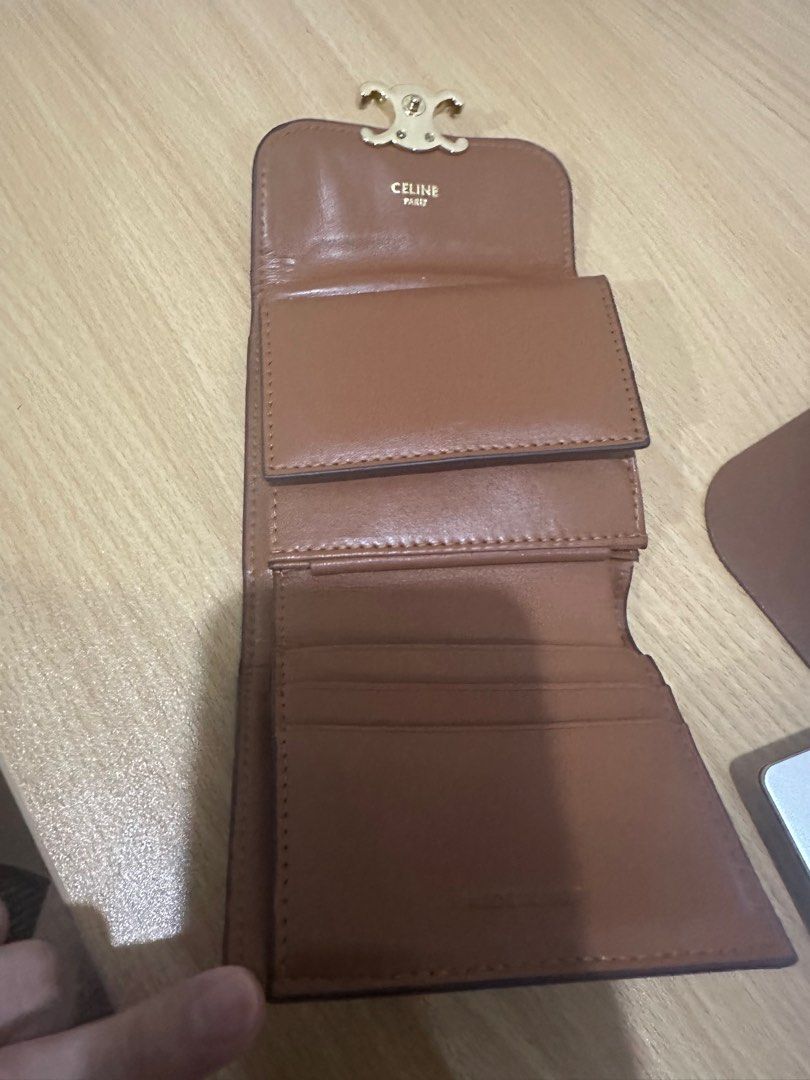 Celine Wallet Triomphe (Category: Wallets & Card holders) located in Makati City. Submitted by kobewobee (Listing ID 1313379856, Image 1). Description: Pls do self authentication.