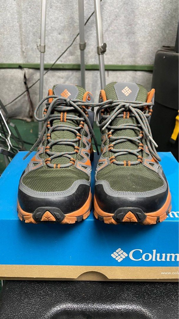 Columbia wayfinder mid top