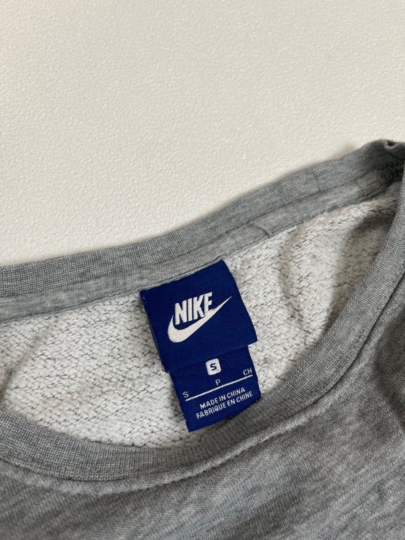 Crewneck Nike Fesyen Pria Pakaian Atasan di Carousell
