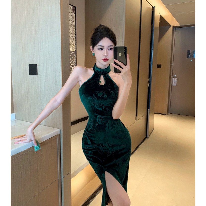 Emerald green cheongsam