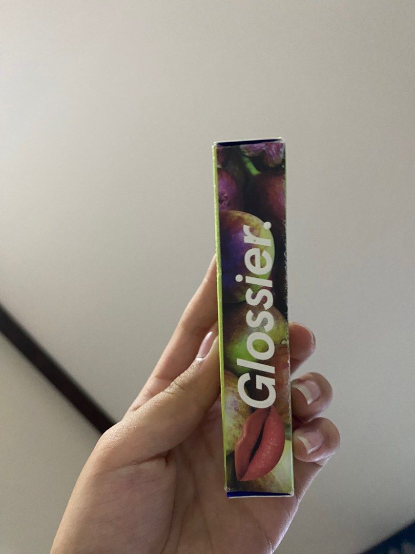 Glossier Balm Dotcom Wild Fig (Category: Makeup) located in Las Pinas. Submitted by ingridvdd012407 (Listing ID 1313333751, Image 1). Description: - used once .