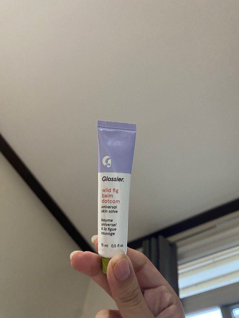 Glossier Balm Dotcom Wild Fig (Category: Makeup) located in Las Pinas. Submitted by ingridvdd012407 (Listing ID 1313333751, Image 3). Description: - used once .